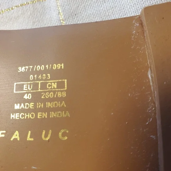 Zara Women's Gold Leather Flat Strap Gladiator Sandals Size 40 Bohemian - Picture 4 of 5